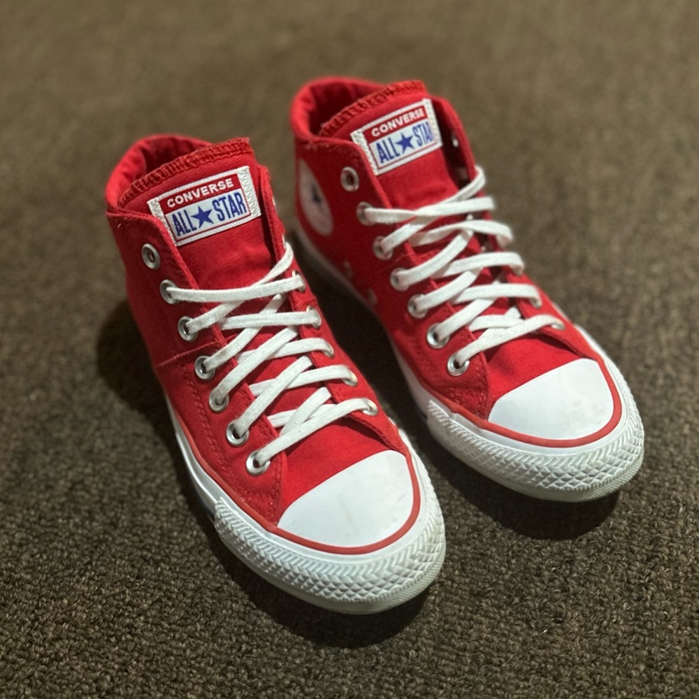 Red Converse - Picture 2 of 7